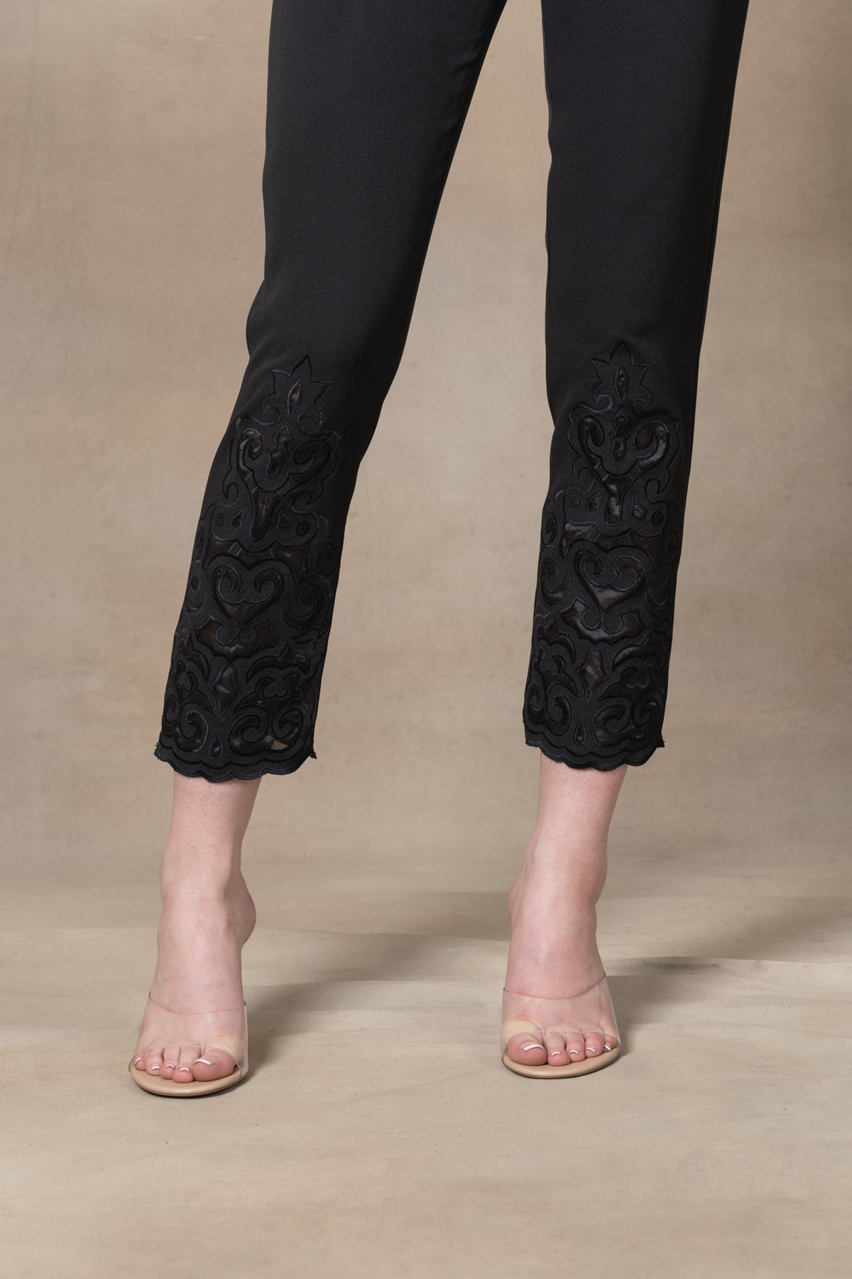 LAILA PANT BLACK